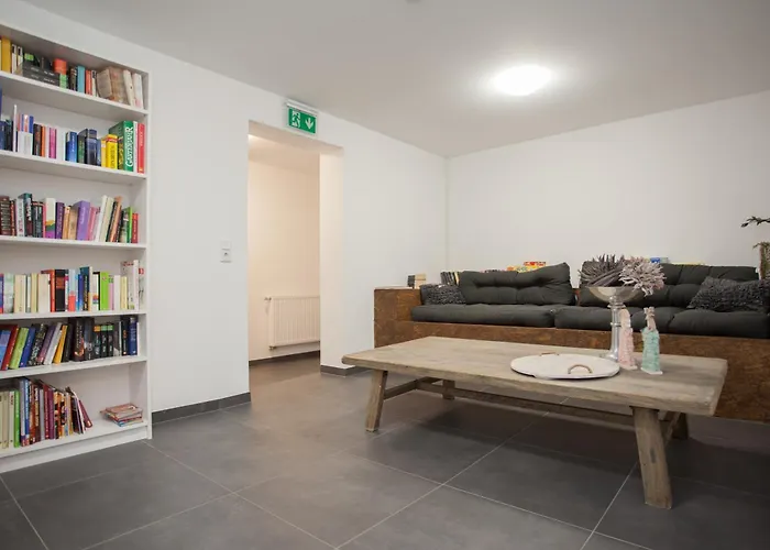 Treffpunkt Gruppenhaus Fuer 22 Personen Mit Grossem Aufenthaltsraum Und Kueche Holiday home Winterberg