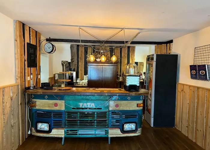 Treffpunkt Gruppenhaus Fuer 22 Personen Mit Grossem Aufenthaltsraum Und Kueche Holiday home Winterberg