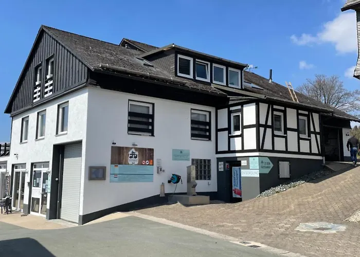 Treffpunkt Gruppenhaus Fuer 22 Personen Mit Grossem Aufenthaltsraum Und Kueche *